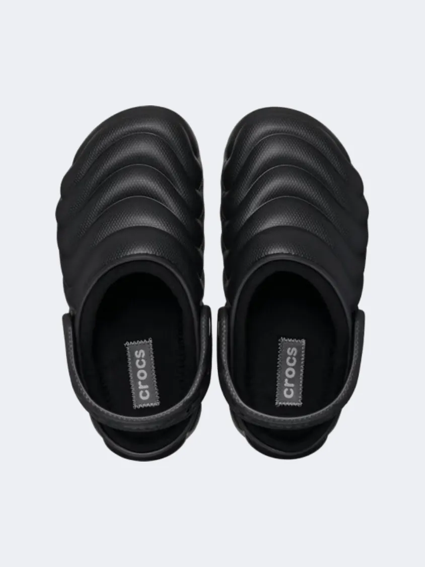 Crocs Classic Lined Puffer Clog Unisex Lifestyle Slippers Black