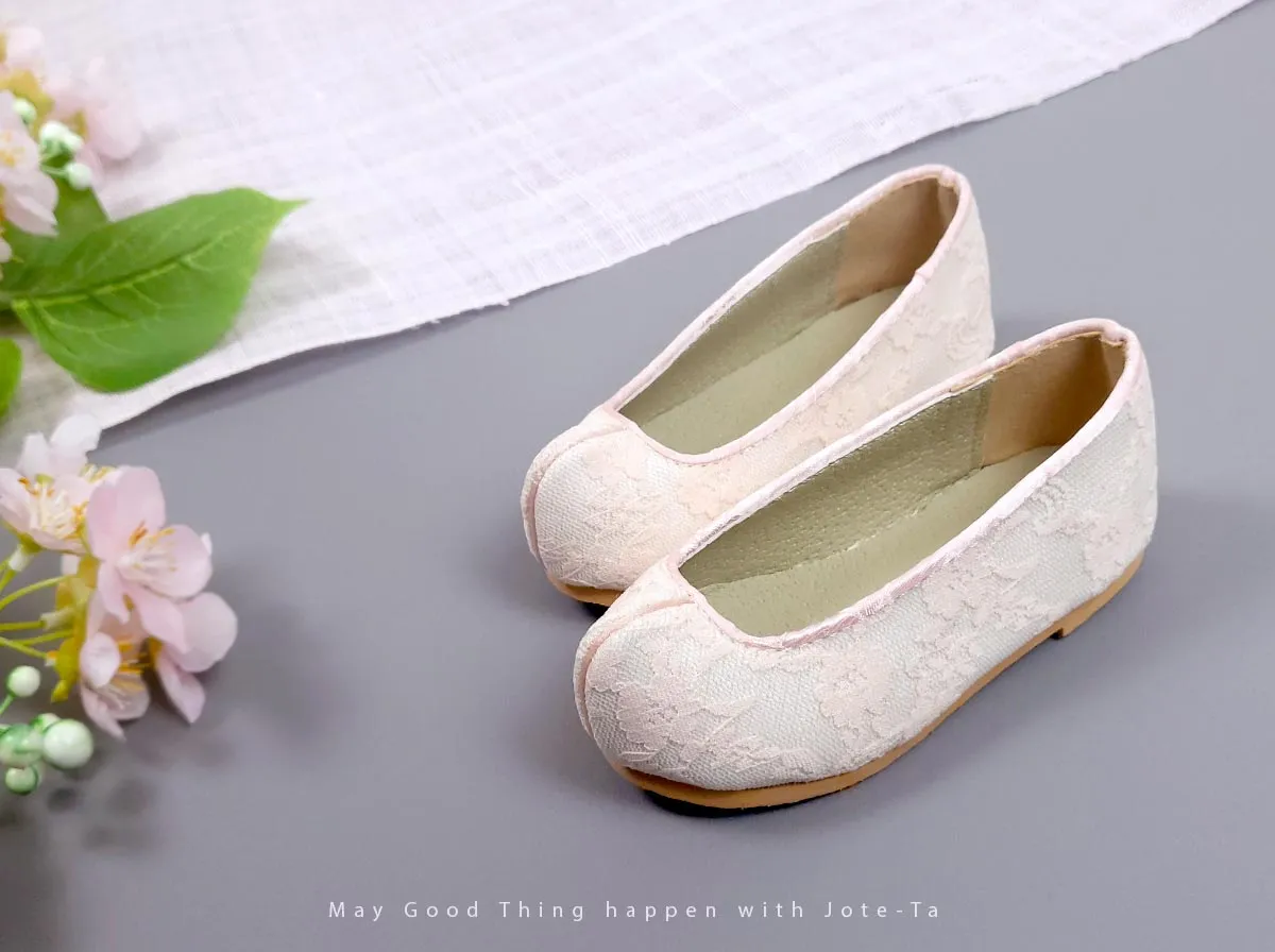 Light Pink Lace Baby Girl Hanbok Shoes