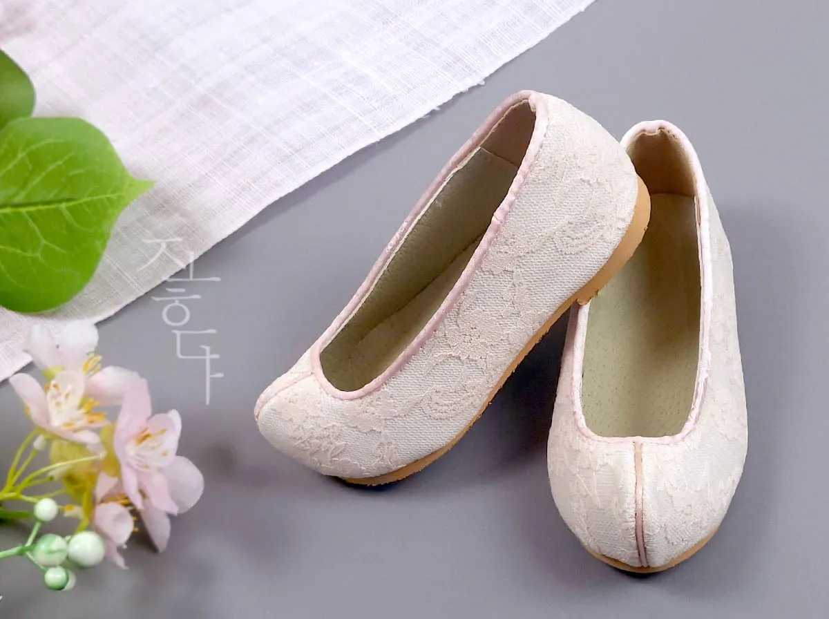 Light Pink Lace Baby Girl Hanbok Shoes
