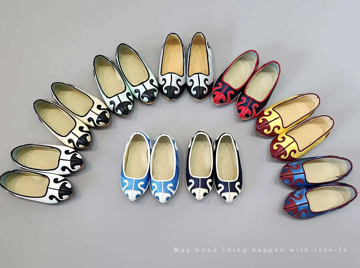 Traditional Baby Boy Hanbok Shoes in Ivory & Black