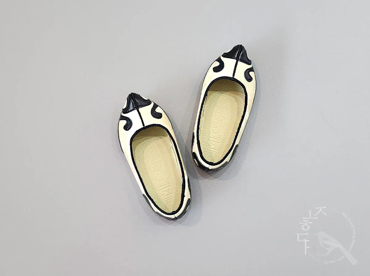 Traditional Baby Boy Hanbok Shoes in Ivory & Black